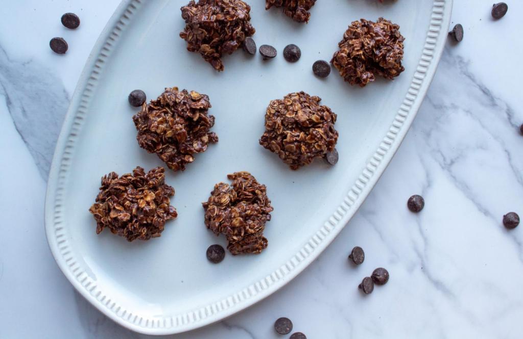 No bake cookies stand out on a marble countertop.